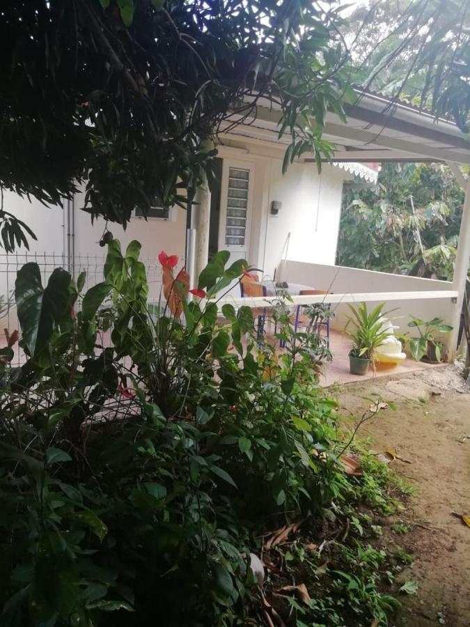 Vila Tropique F2 Sainte-Marie Exteriér fotografie