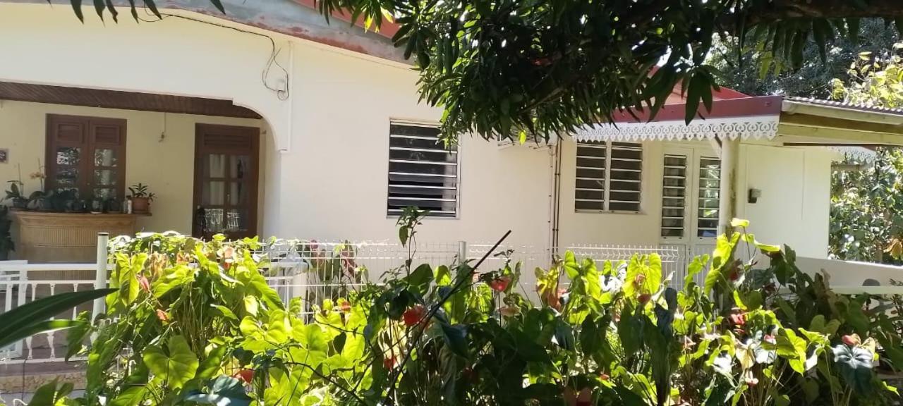 Vila Tropique F2 Sainte-Marie Exteriér fotografie